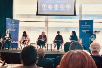 Journalists and Scholars Discuss Challenges of Covering China